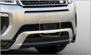 Расположение датчика адаптивного круиз-контроля у Range Rover Evoque 2016